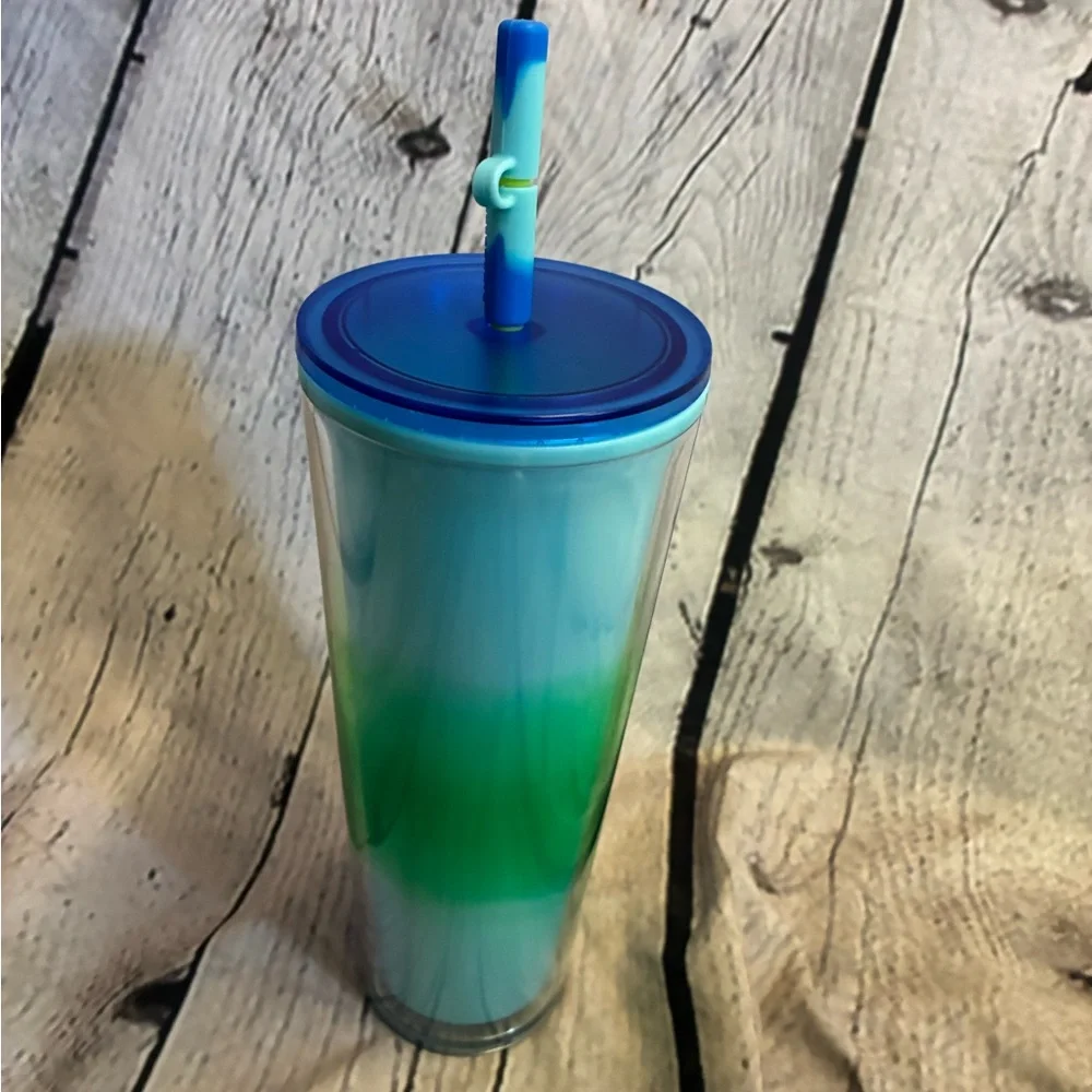 Starbucks Color Changing Tumbler 24oz Cup Blue Green Silicone Straw Topper‎ 2023